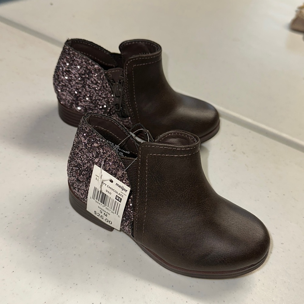Mia girl size 9 little girls ankle boots brand new with tags